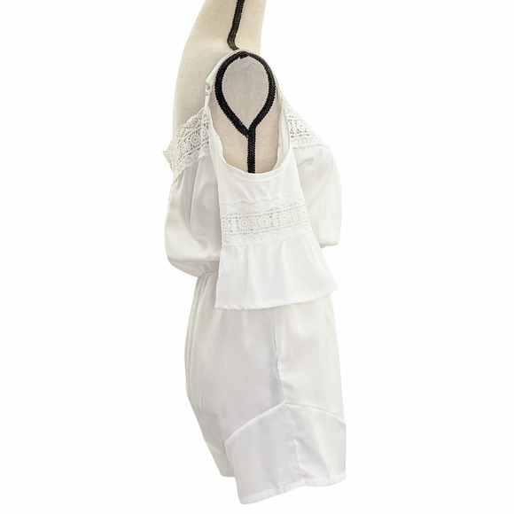 FURTADO Solid White Lace Trim Cold Shoulder Short Sleeve Mini Romper Size Small - Picture 4 of 16
